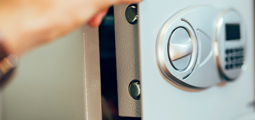 Fingerprint Safe Openers in Oak Park, CA