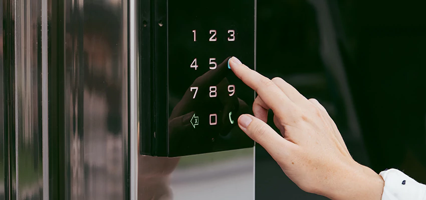 Keyless Door Entry System in Oak Park, CA