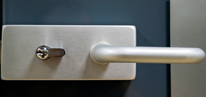 Change Patio Door Locks in Oak Park, California
